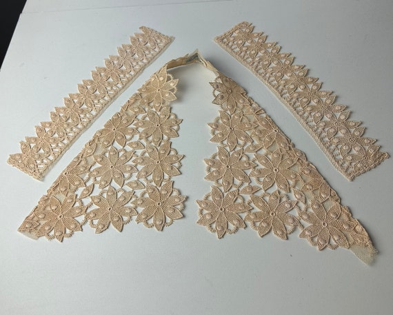 Vintage Unused Karyl Lee Ivory Lace Collar and Cu… - image 2