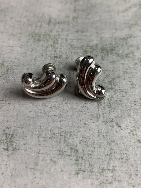 Vintage Coro Silver Swirl Screw Back Earrings - image 3