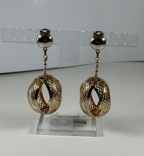 Vintage Oversize Gold Tone Dangle Clip On Earrings - image 1