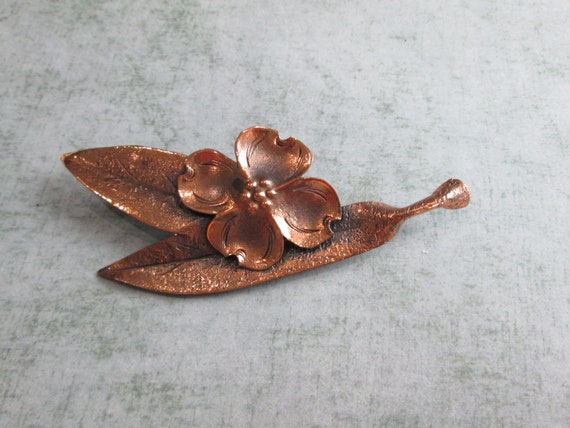 Vintage Unsigned Stuart NYE Copper Dogwood Brooch - image 1