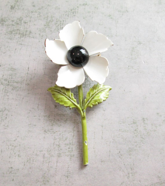 Adorable Vintage Enamel Black and White Daisy Bro… - image 1