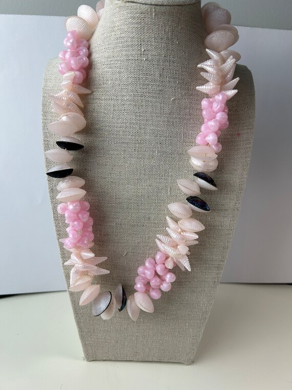 Vintage Hong Kong Pink Shell Necklace and Clip On… - image 5