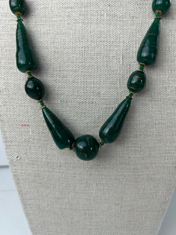 Vintage Green and Gold Venetian Glass Beaded Neck… - image 9