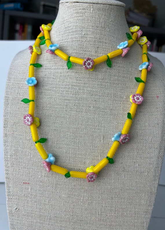 Vintage Yellow Glass Flower Beaded Necklace