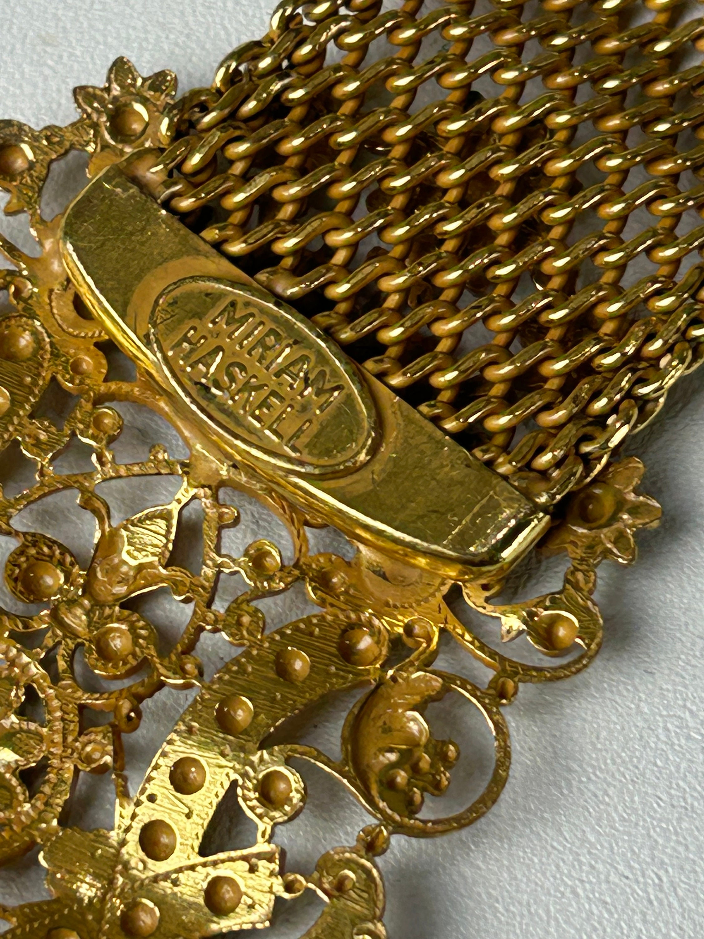Miriam Haskell? , vintage gold mesh belt, white enamel accents, Bee clos… Miriam Haskell Belt - Etsy main image 3