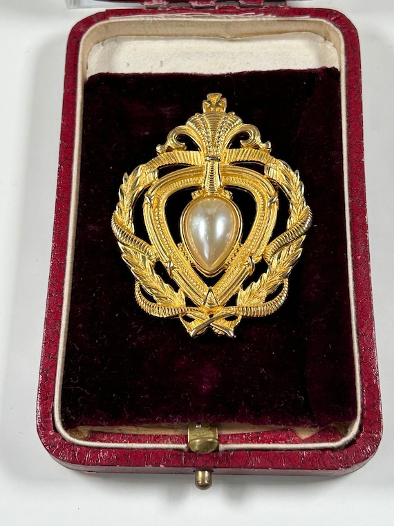 Vintage Paquette Gold Tone Crest Brooch with Faux 