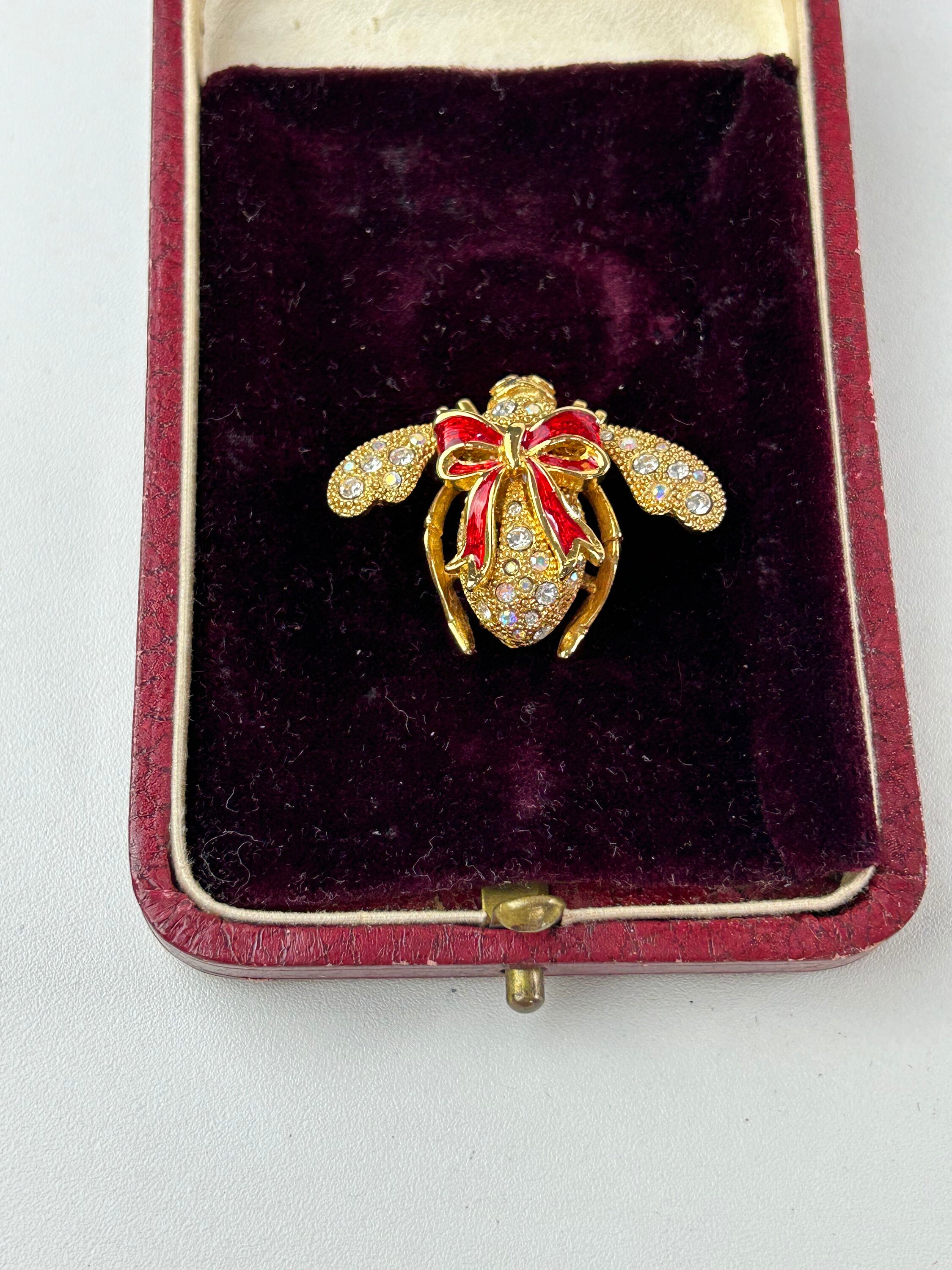 Joan Rivers Bee Pin - Etsy