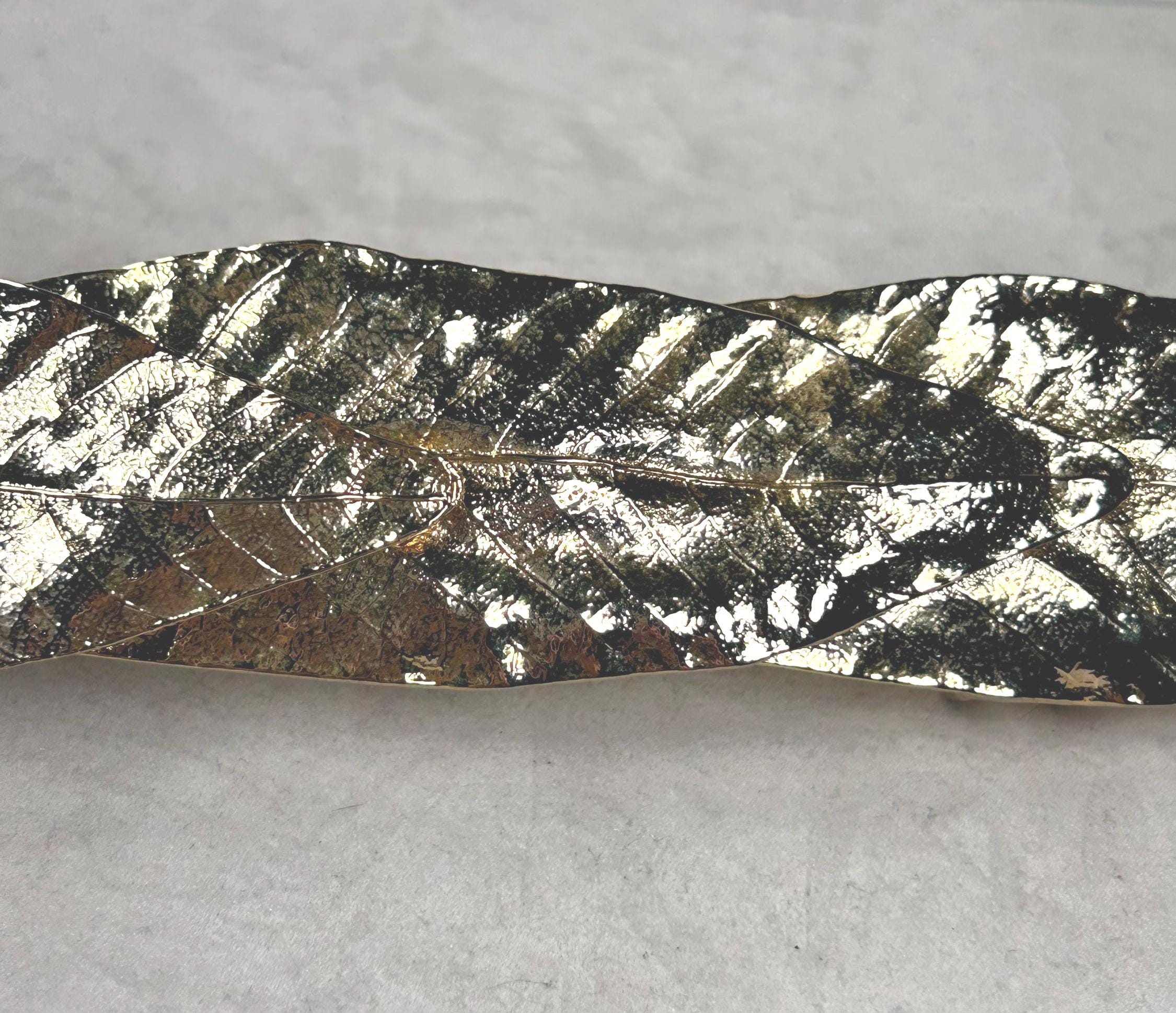 Vintage Mimi Di N 1982 Gold Tone Leaf Belt Buckle Statement Hardware Botanical Vintage Rare Belt Buckle Mimi Di N Satin Gold Tone 1982  main image 2