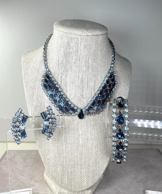 Gorgeous Vintage Blue Rhinestone Necklace, Bracelet and Clip on 