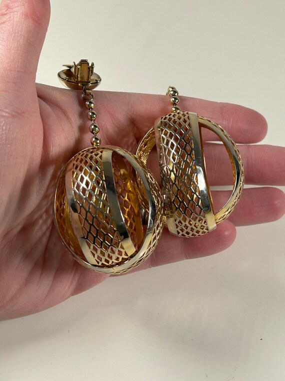 Vintage Oversize Gold Tone Dangle Clip On Earrings - image 4