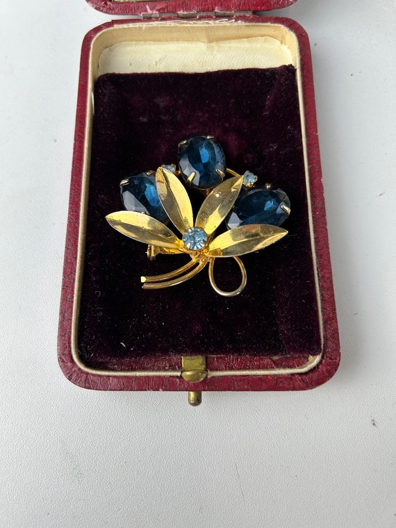Beautiful Vintage Blue Rhinestone Flower and Gold 