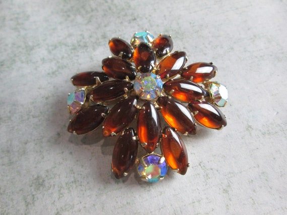 Vintage Amber Tone Glass and Auora Borealis Brooch - image 2
