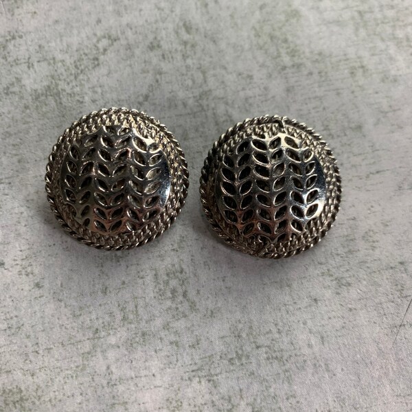 Vintage Volupte Silver Textured Round Clip On Earrings