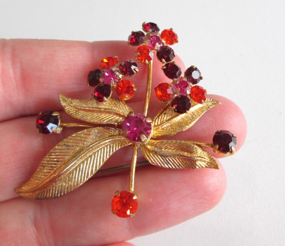 Lovely Vintage Austrian Floral Rhinestone Brooch - image 3