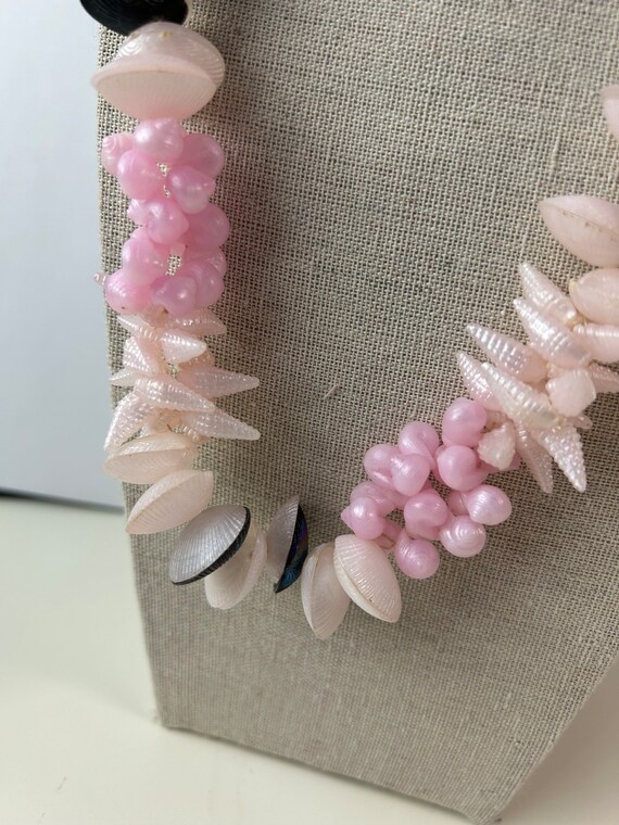 Vintage Hong Kong Pink Shell Necklace and Clip On… - image 4