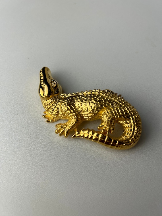 Vintage Doreen Ryan Alligator Matte Gold Tone Bro… - image 1