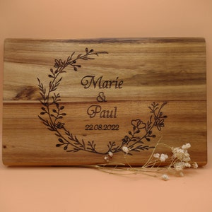 Breakfast board with engraving - wreath | personalized | Snack board with name and date | Gift | wedding | Valentine's Day | birthday |