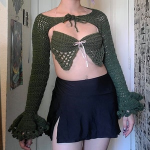 Croched matching shrug sleeves, top and leg warmer set. (Size XS)