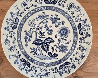 Vintage Blue Onion 9 1/2 inch Dinner Plates  Japan  Dishwasher Proof  Previously loved!  Buy one or more!! Eight Available time of listing