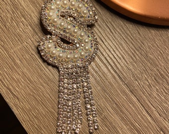 Broche lettre en perles pour femme brodée de A à Z, avec franges en strass, initiales, avec épingle