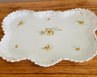 Vintage Austrian Porcelain Vanity Tray – Floral Scalloped Jewelry Dish