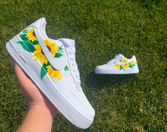 nike sunflower sandles