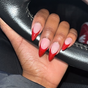 Ms.Red - press-on nails