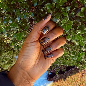 Tortie - press-on nails