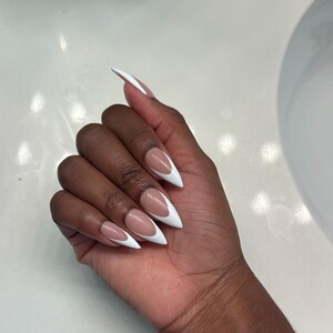 Classic French- press on nails