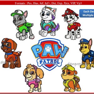 Puede incluir: Un conjunto de parches bordados con personajes de la serie animada Paw Patrol. Los parches muestran varios personajes de perros con sus uniformes, con el logotipo de Paw Patrol en el centro. Los parches están disponibles en múltiples tamaños.