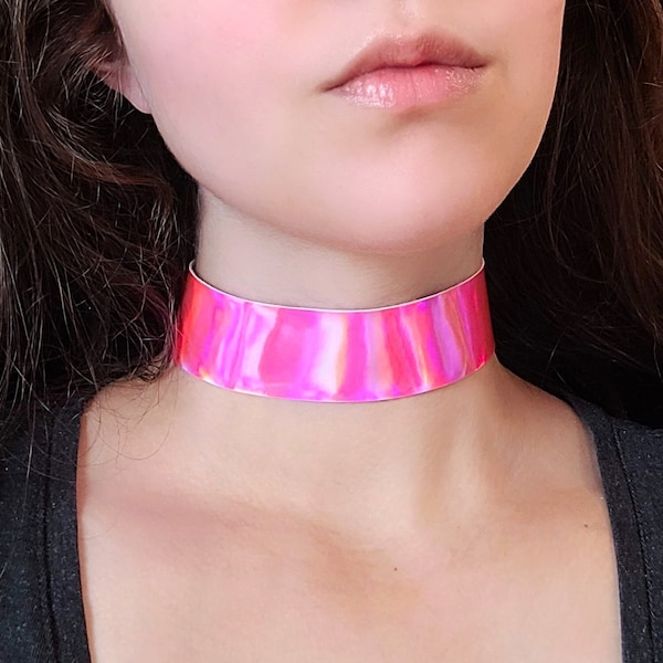 Cyberpunk Necklace, Hot Pink Holographic Collar Choker, Iridescent Plastic Choker, Rave Kandi, Cybergoth Jewelry, Futuristic Techwear