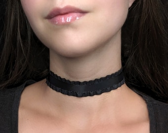 Schwarzer Rüschen Choker, Rüschen Choker, Gothic Lolita Fashion, Rüschen Kragen Goth Halskette, Whimsigoth Halskette, Steampunk Schmuck