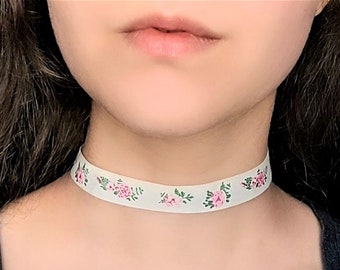 Pink Floral Choker, Pink Rose Necklace, Wildflower Necklace, Cute Fairycore Choker, Cottagecore Jewelry, Nature Fairy Fae