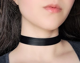 Black Leather Choker, Vegan Leather Strap Necklace, Mall Goth Choker, Punk 90s Grunge Necklace, Emo Gothic Jewelry