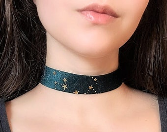 Fairy Grunge Choker Velvet, Wide Gothic Green Velvet Choker, Constellation Necklace, Goth Celestial Jewelry, Gold Star Space Necklace