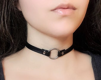 Black O Ring Choker, Vegan Leather Choker Collar, Thin Gothic O Ring Necklace, Studded Punk Jewelry, 90s Goth Necklace