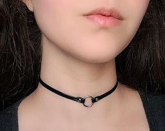 Black O Ring Choker, Thin Vegan Leather Choker, Gothic Jewelry, 90s Goth Necklace, Kitten Play Choker, Punk Jewelry