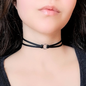 Small Black O Ring Choker, Gothic Thin Vegan Leather Collar Choker, Layered Faux Leather Necklace, Grunge 90s Goth Clothing, Punk Jewelry