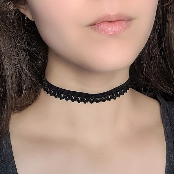 Black Lace Choker Necklace, Thin Goth Choker, 90s Grunge Necklace, Lacy Gothic Jewelry, Comfy Stretch Lace