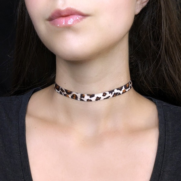 Leopard Print Velvet Choker, Tan Animal Print Necklace, Brown Leopard Print Jewelry, Thin Ribbon Choker, Cheetah Print Necklace