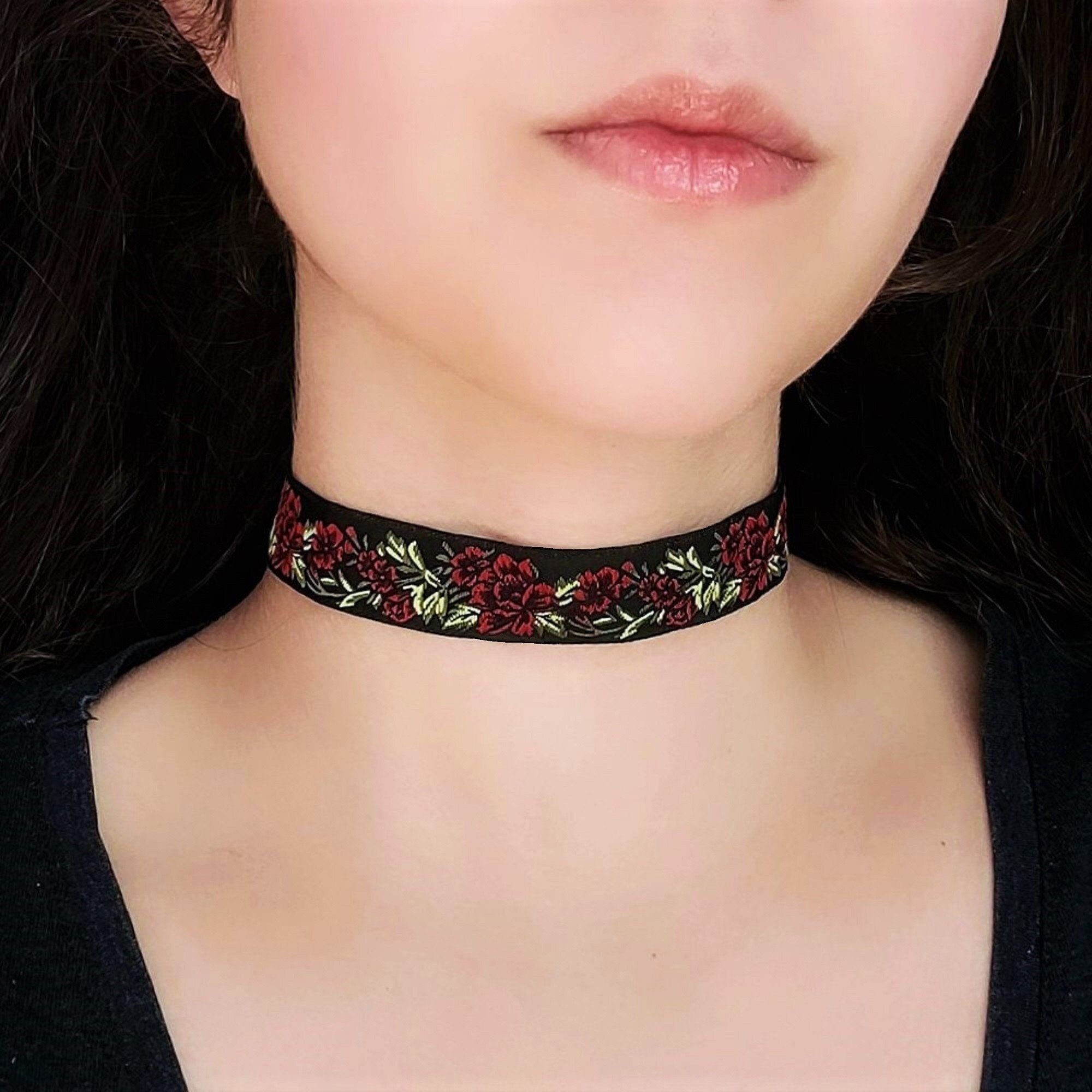 FLOWER RED ROSE CHOKER NECKLACE EMBROIDERED BOHO GOTHIC STEAMPUNK STATEMENT 