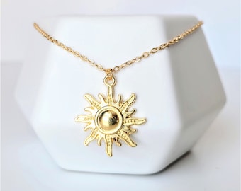 Dainty Gold Sun Necklace, Gold Thin Chain Choker, Golden Sun Pendant, Boho Summer Necklace, Celestial Jewelry