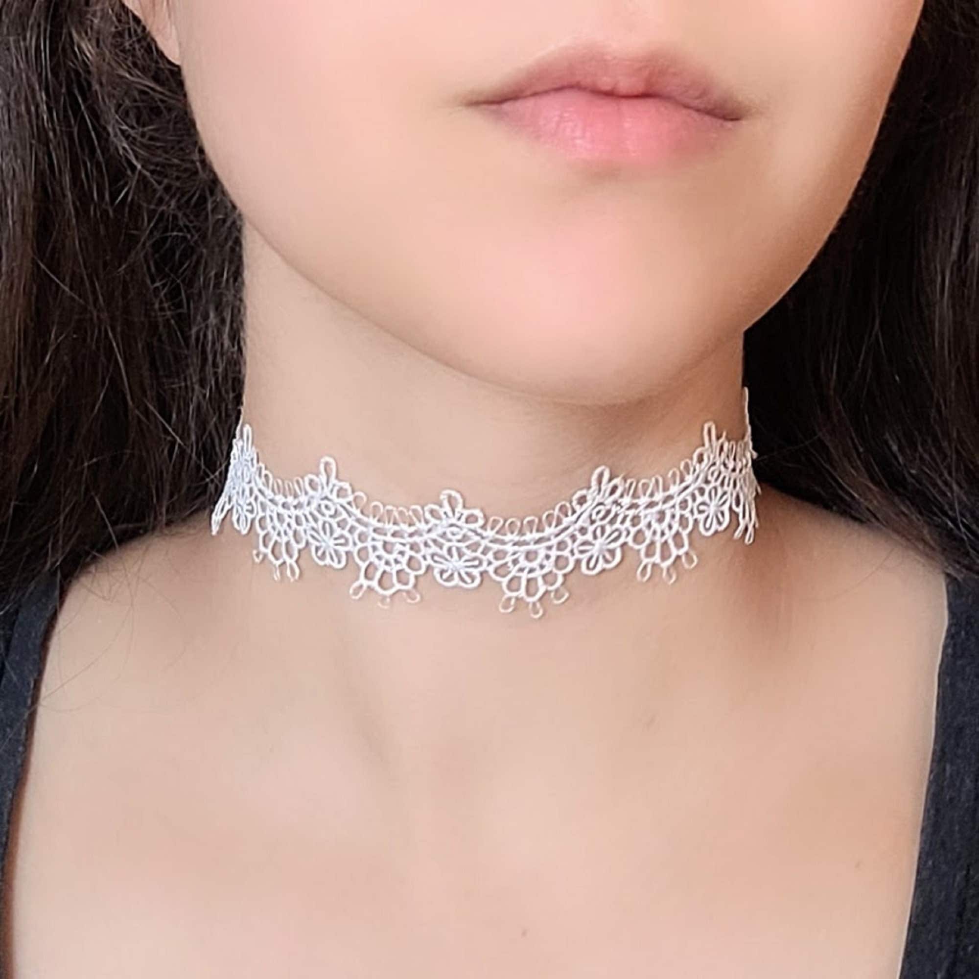 Dainty White Lace Choker, Floral Scalloped Victorian Necklace