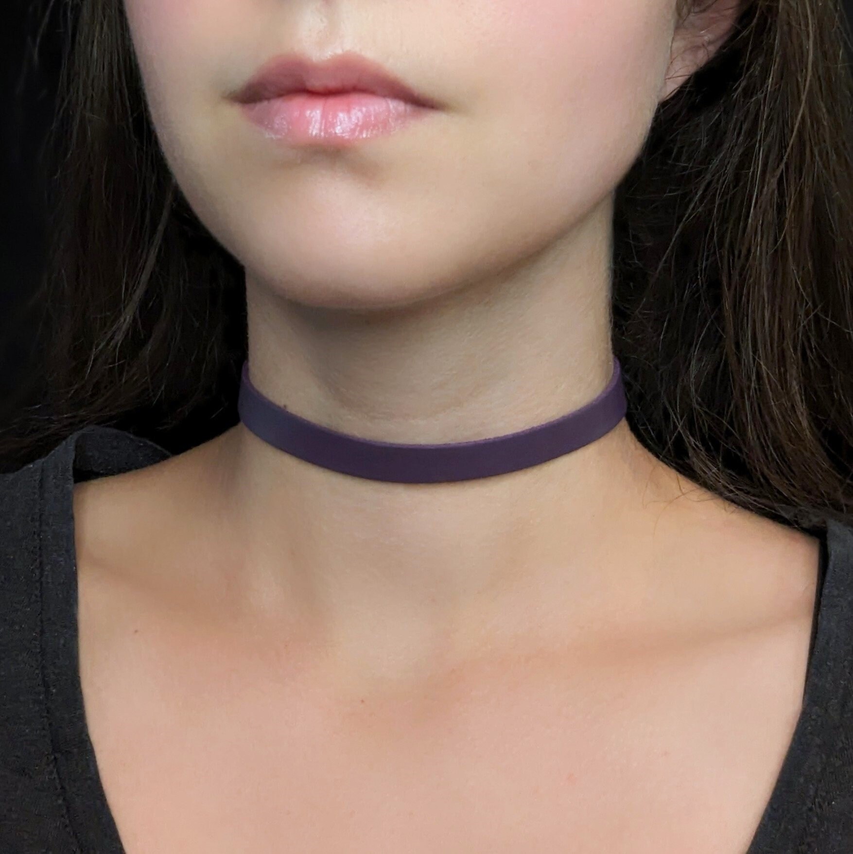 女性用パープルレザーチョーカー、ゴスビーガンフェイクレザー