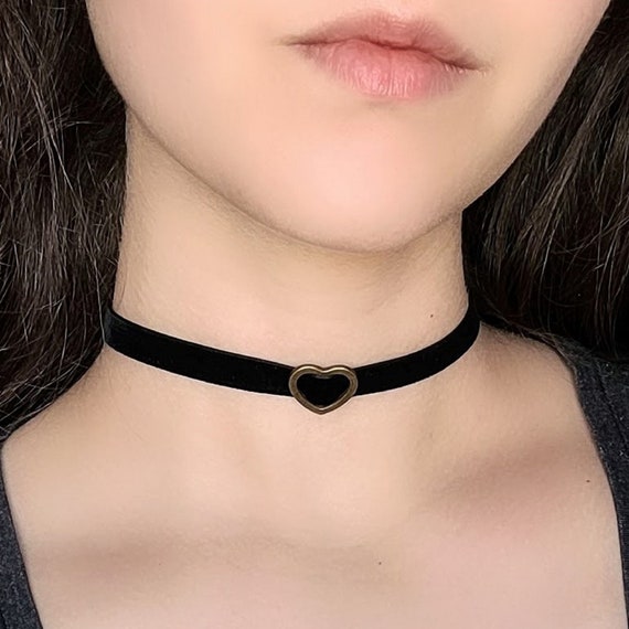Victorian Gothic Necklace Black Velvet Ribbon Choker Chunky Stone