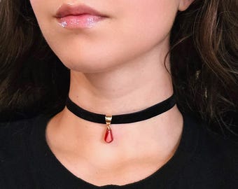 Granaatappelketting, dunne zwarte fluwelen choker, roze persephone-hangerhanger, sierlijke Victoriaanse ketting hanger