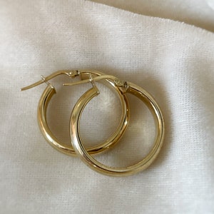 Gold Hoop Earrings, Simple Medium Gold Hoop Earring, Sterling Silver Gold Vermeil, Dainty, Minimalist Everyday Earring
