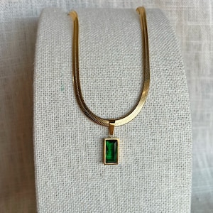 Emerald Herringbone Necklace, Bezel Set Emerald Necklace, Gold Emerald Herringbone Chain, Good Luck Necklace