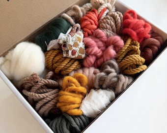 THE WEAVER’S BOX #012 | Wild Botanicals | Destash Fiber Pack | 1.49lbs | Assorted Yarns, Ropes, Fibers