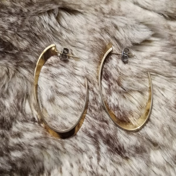 VTG Twisted Incomplete Hoops Gold Tone Chic 80's 90's